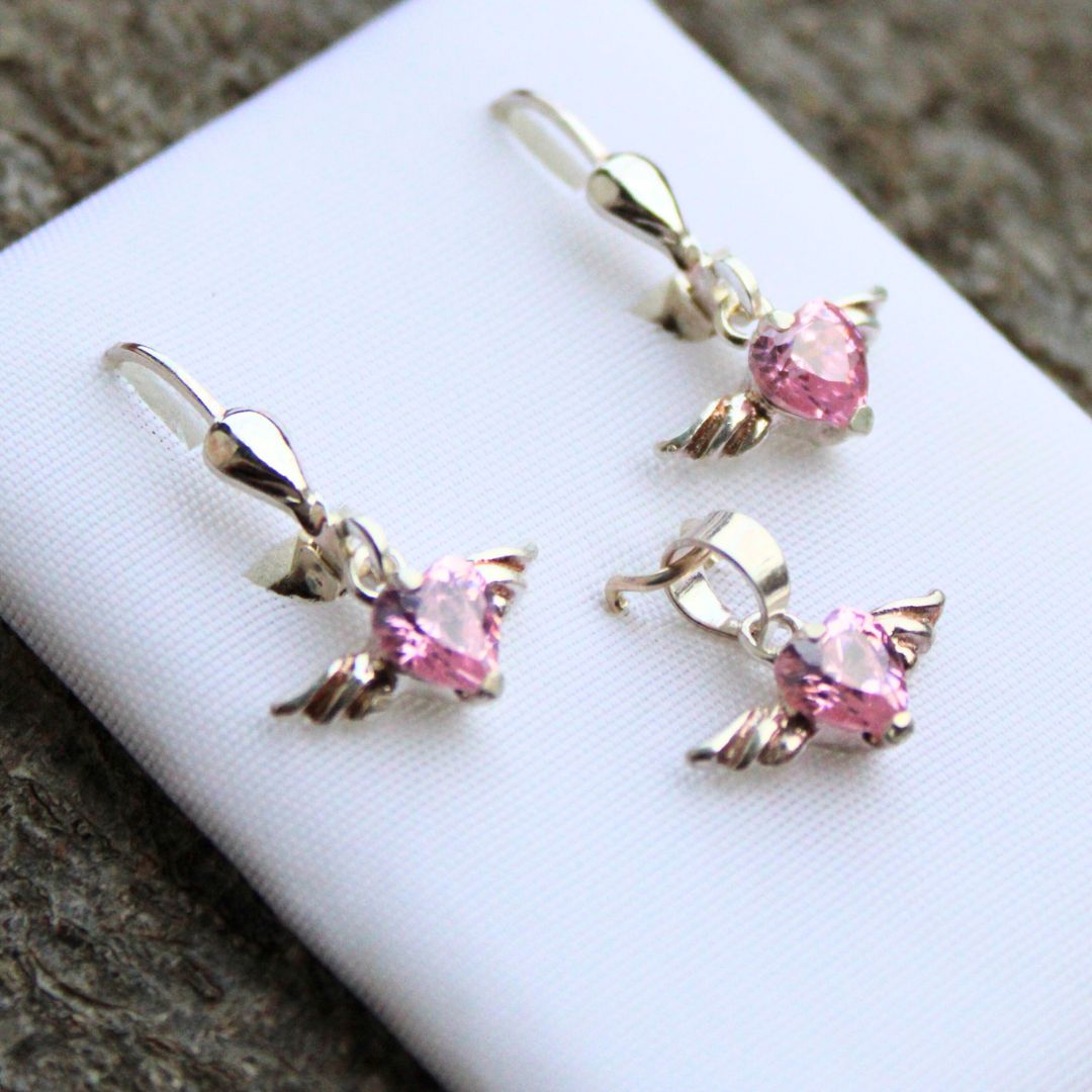 Set Anhänger 13x8mm und Ohringe Herz-Zirkonia pink mit Flügel Silber 925